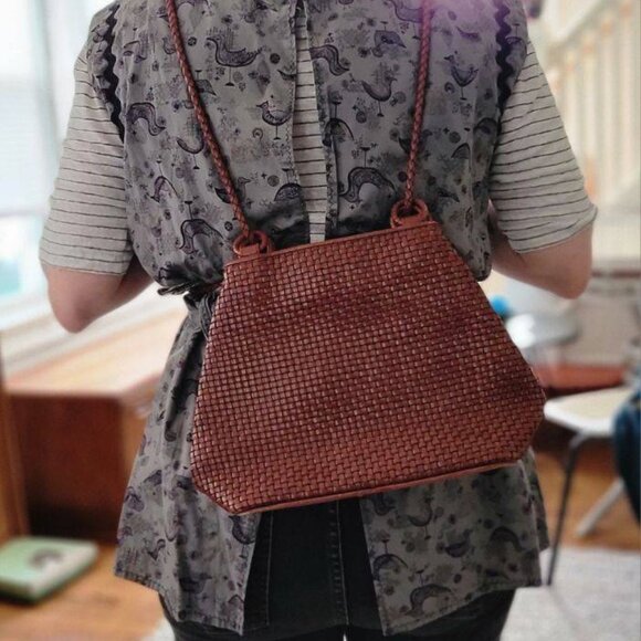 laura ashley (very bottega dragon diffusion) purse crossbody backpack main image 5